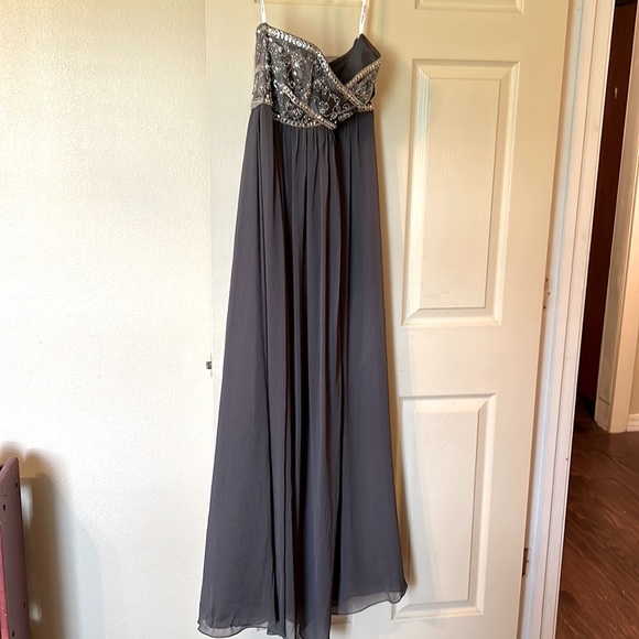 David's Bridal Dresses & Skirts - Bridesmaid or prom dress